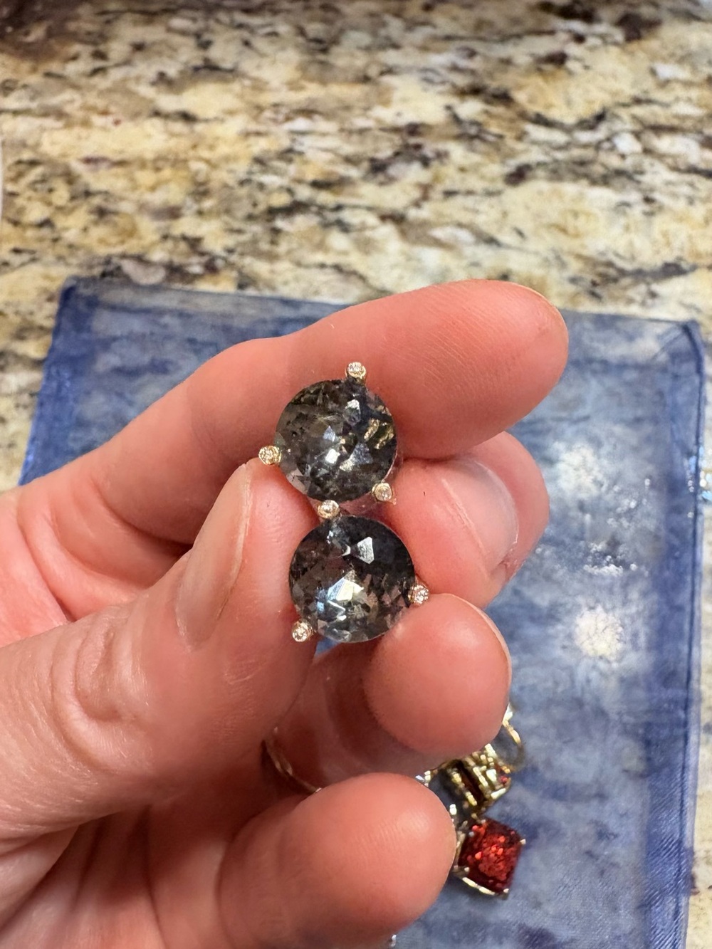 Earring bundle - Picture 2 of 6